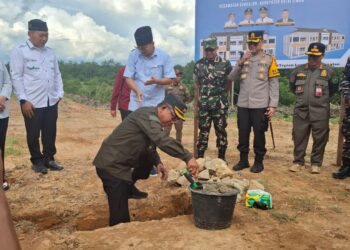 Peletakan Batu Pertama SMK Agribisnis Tepian Langsat, Langkah Besar Majukan Pendidikan Desa