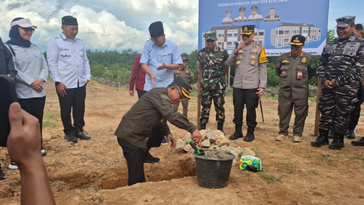Peletakan Batu Pertama SMK Agribisnis Tepian Langsat, Langkah Besar Majukan Pendidikan Desa