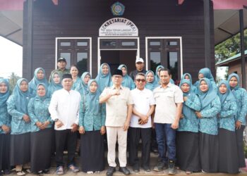 Mendes PDT Yandri Resmikan Gedung PKK Tepian Langsat, Apresiasi Bantuan CSR PT Anugerah Energitama