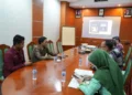 Pjs Bupati Kutim Pastikan Warga Kampung Sidrap Gunakan Hak Suara Pilkada dengan Baik