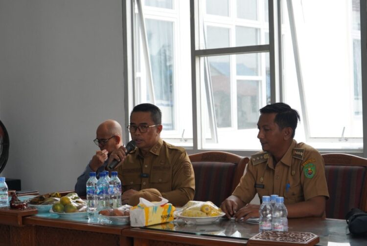 Jalan Terputus, Komitmen Tersambung: Mahyunadi Gerakkan Perbaikan Poros Senyiur–Kelinjau Ulu