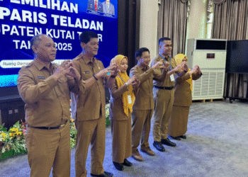 Sardiana (DLH) dan Astuti (Dispusip): Pengelola Memori Kutim Terbaik