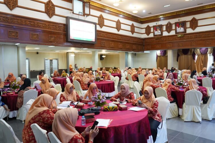 Perempuan Kutim Pilar Ekonomi; Kreatif dari Rumah dan Mandiri untuk Keluarga