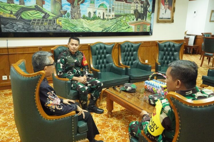 Seiring Jalan Pertahanan dan Pembangunan: Menyatunya Pemerintah dan TNI