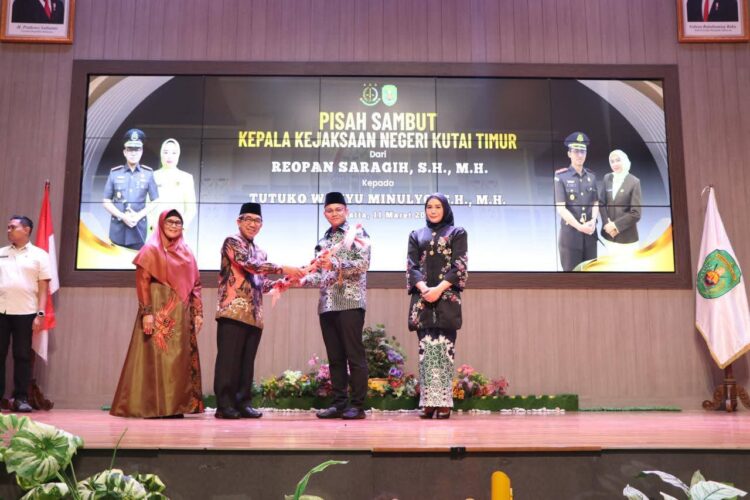Pemkab Kutim Gelar Pisah Sambut Kajari, Estafet Kepemimpinan Resmi Beralih