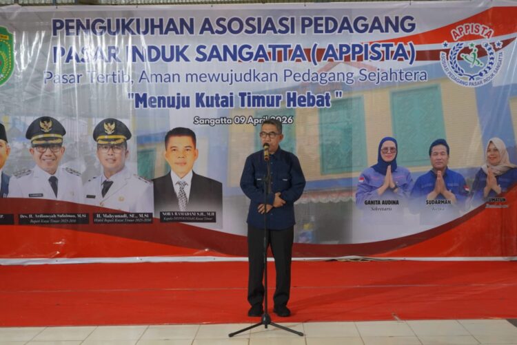 Pengukuhan APPISTA, Bupati Kutim Dorong Pedagang Perkuat Ekonomi Kerakyatan