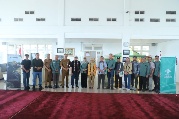 Geopark Sangkulirang-Mangkalihat Kejar Status Nasional