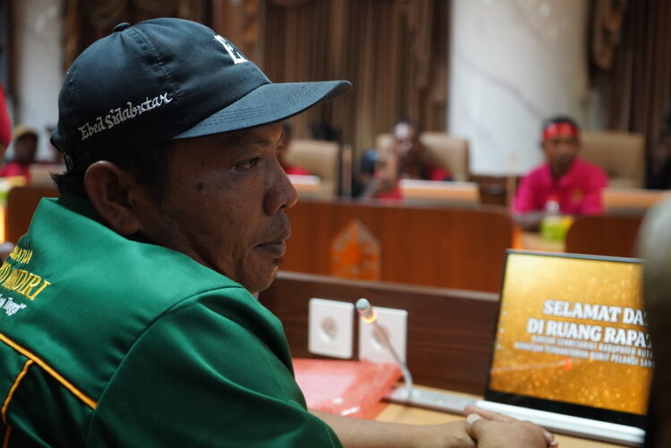 Perusahaan Sawit Diminta Patuh UMK, Buruh Soroti Sistem Upah Berbasis Target