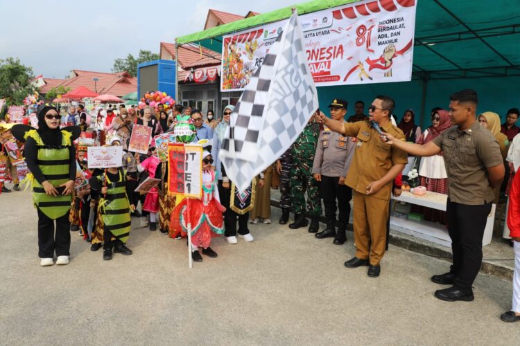 Ratusan Anak TK Meriahkan Karnaval Merah Putih di Kutim