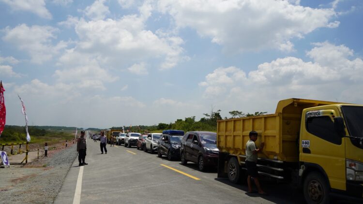 Gubernur Kaltim Sebut Jalan Simpang Perdau-Tepian Langsat Bisa Jadi Model Proyek Infrastruktur